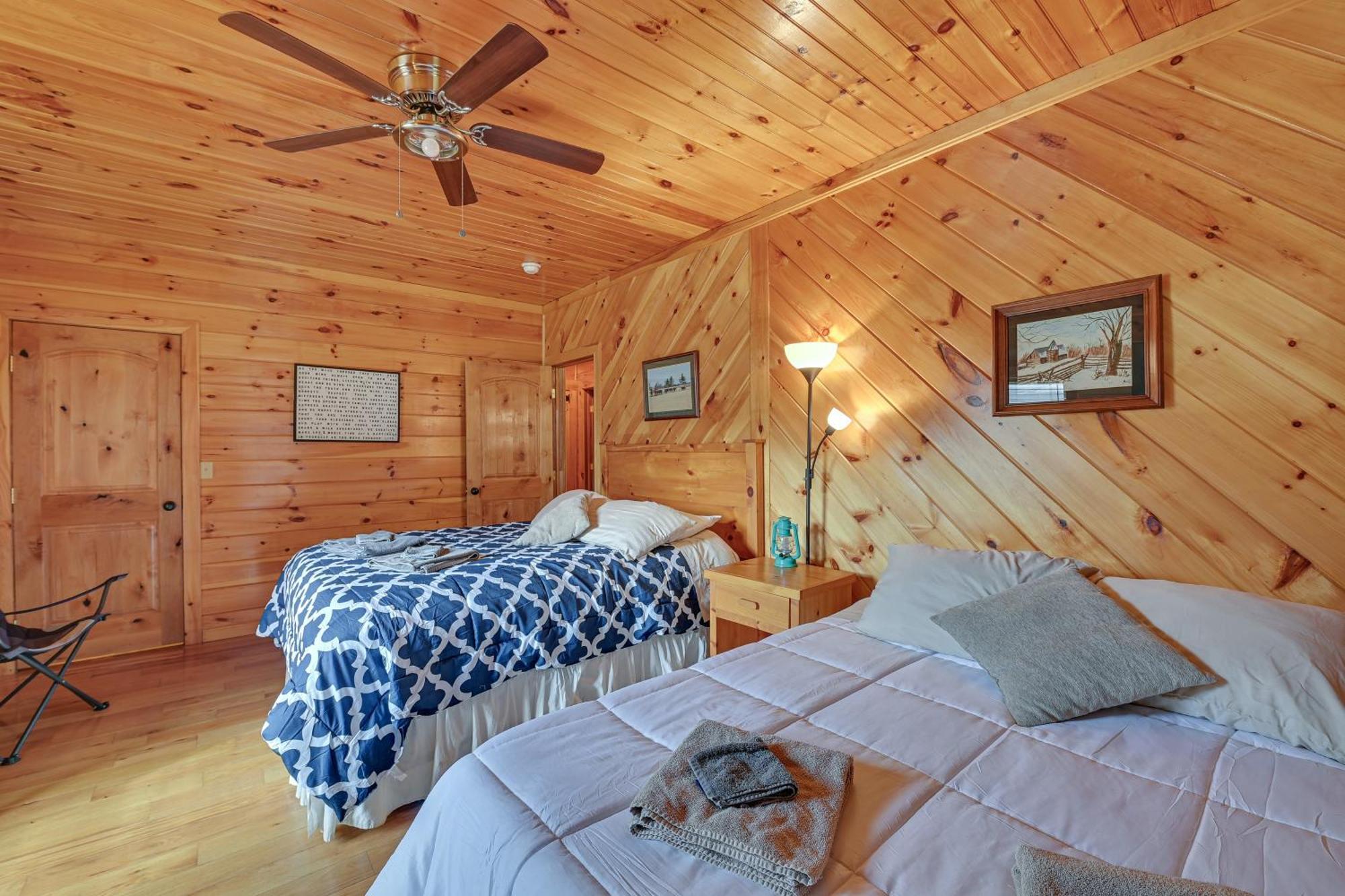 Pet-Friendly Cabin With Hot Tub In Daniel Boone Nf Beattyville Exterior photo