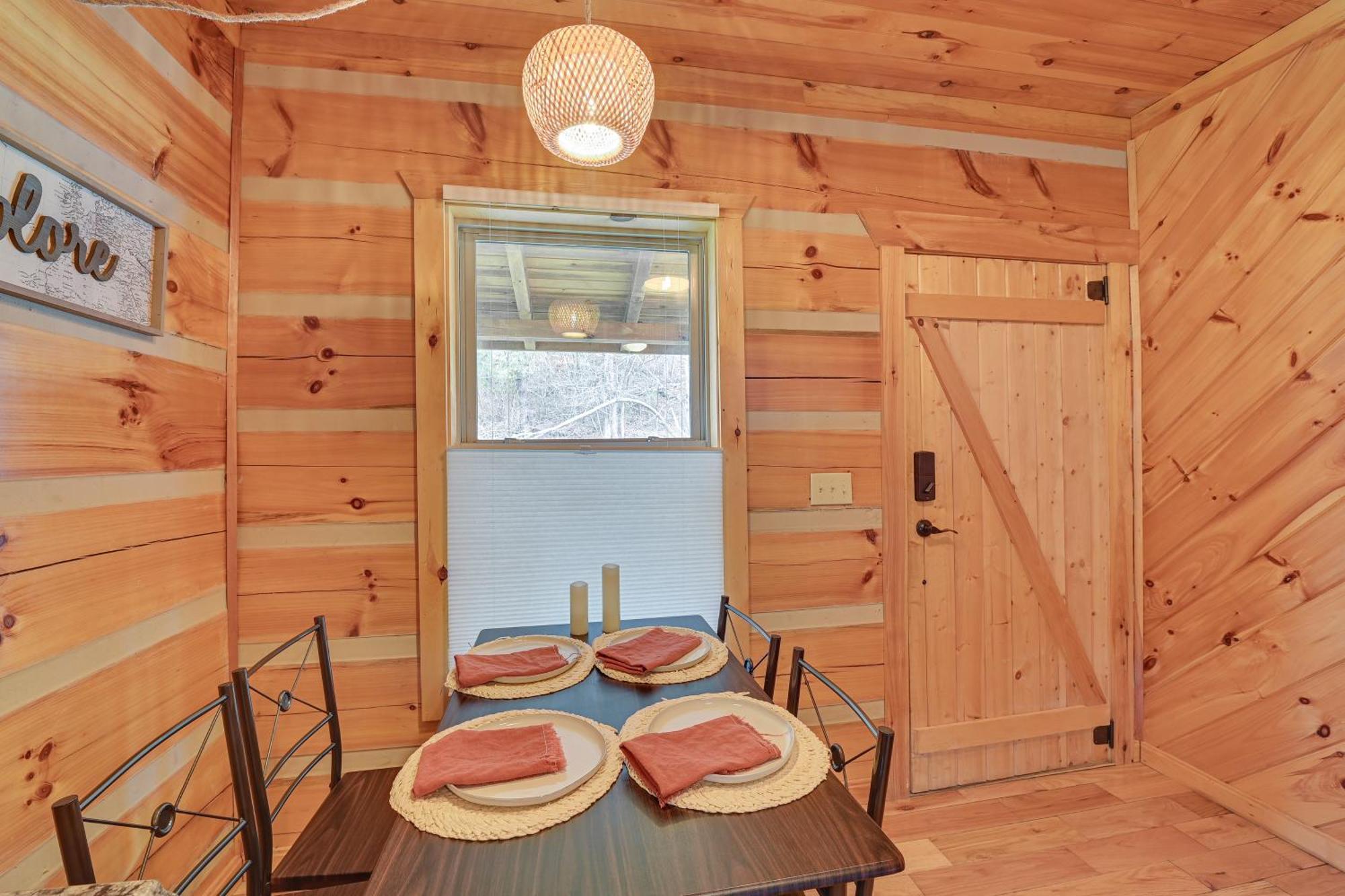 Pet-Friendly Cabin With Hot Tub In Daniel Boone Nf Beattyville Exterior photo