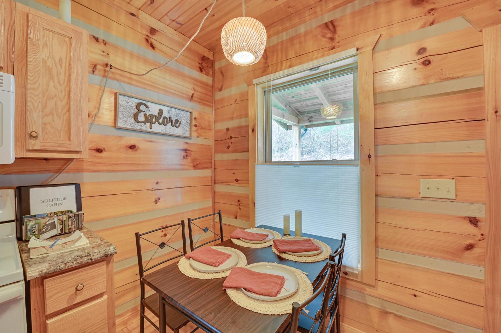 Pet-Friendly Cabin With Hot Tub In Daniel Boone Nf Beattyville Exterior photo
