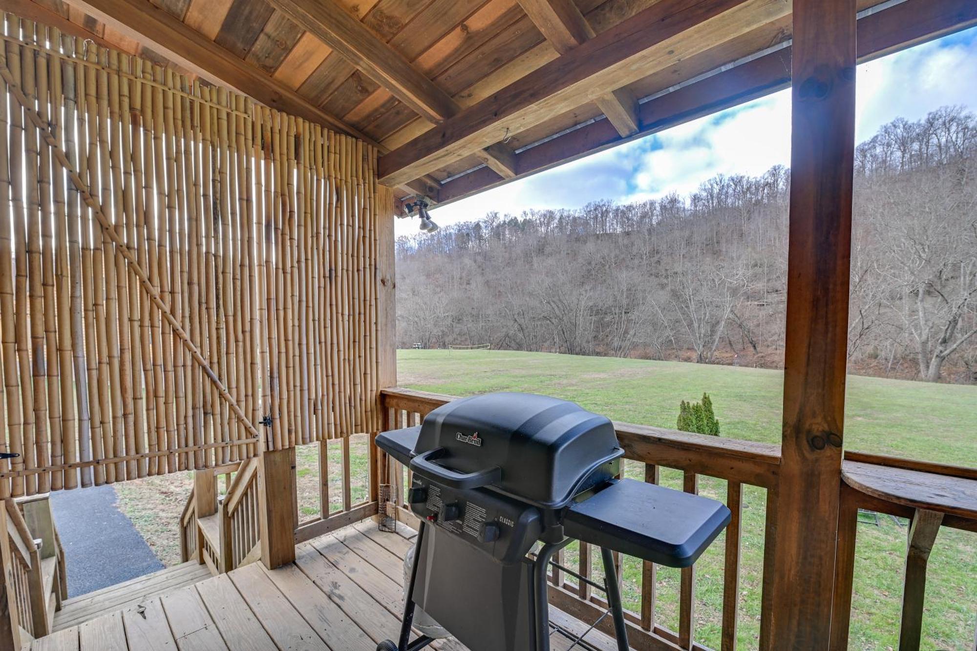 Pet-Friendly Cabin With Hot Tub In Daniel Boone Nf Beattyville Exterior photo